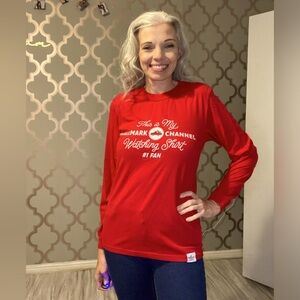 Hallmark Small long sleeve tee